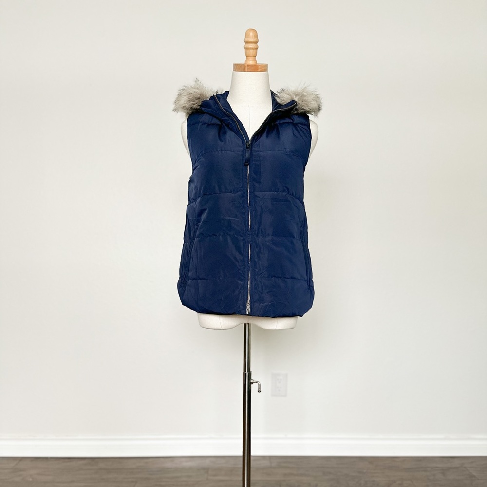 GAP Navy Puffer Vest